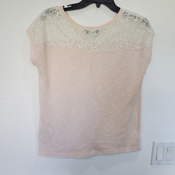 Elegant light Pink Lace Detail Top - Soft and Stylish Women's‎ Blouse" - Picture 1 of 5